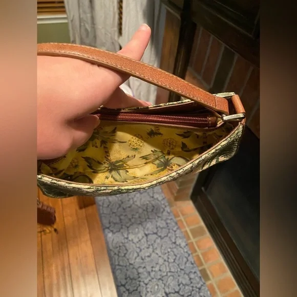 Liz Claiborne Palm Tree Bag - Picture 4 of 9